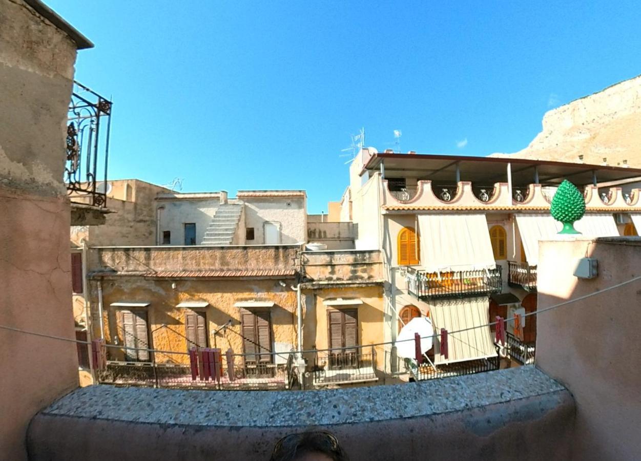 "La Piazza"Di Nino&Daniela Villa Capaci Eksteriør billede